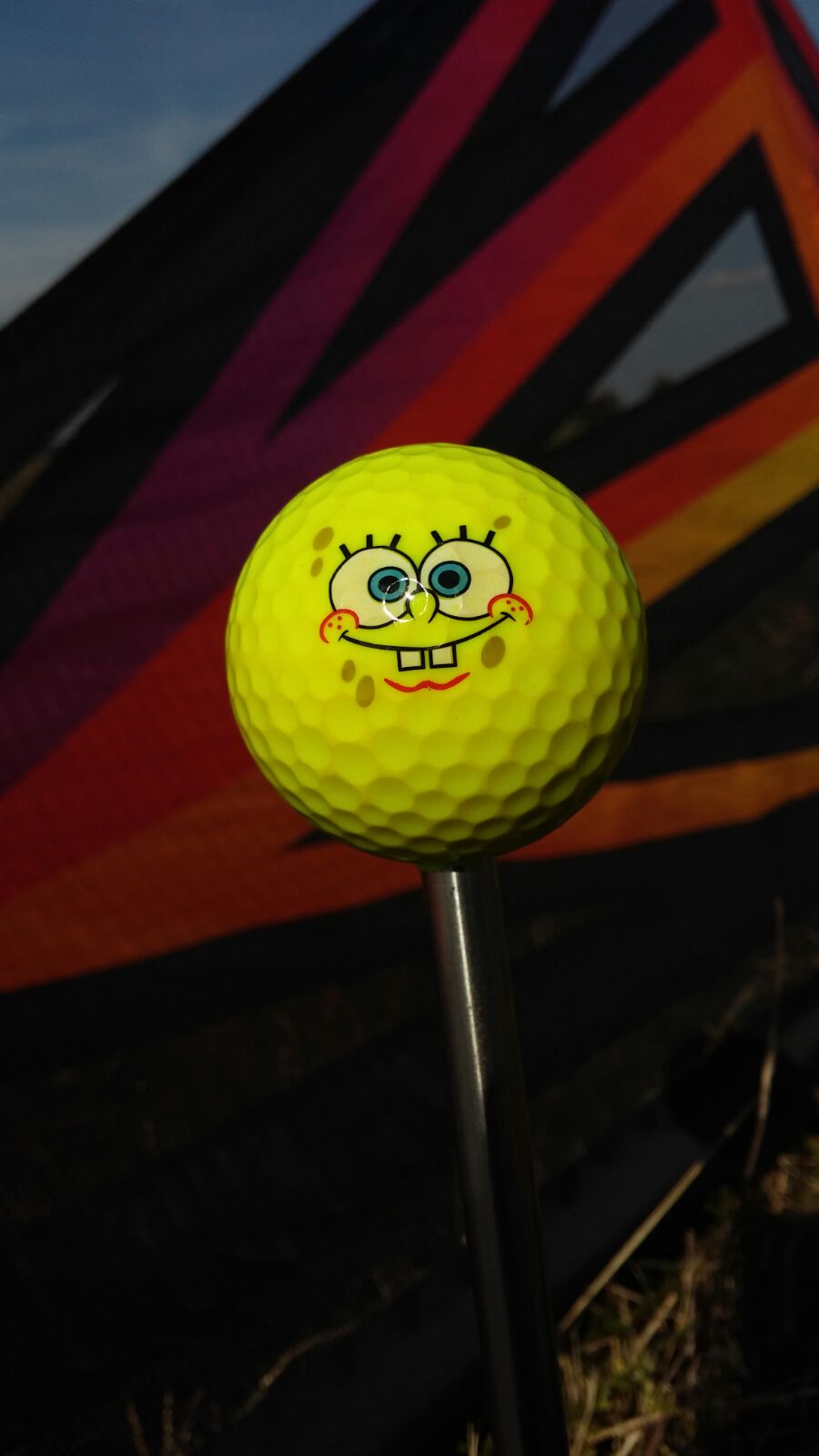 Spongebob-Stecki, im Hintergrund Polokites Mid