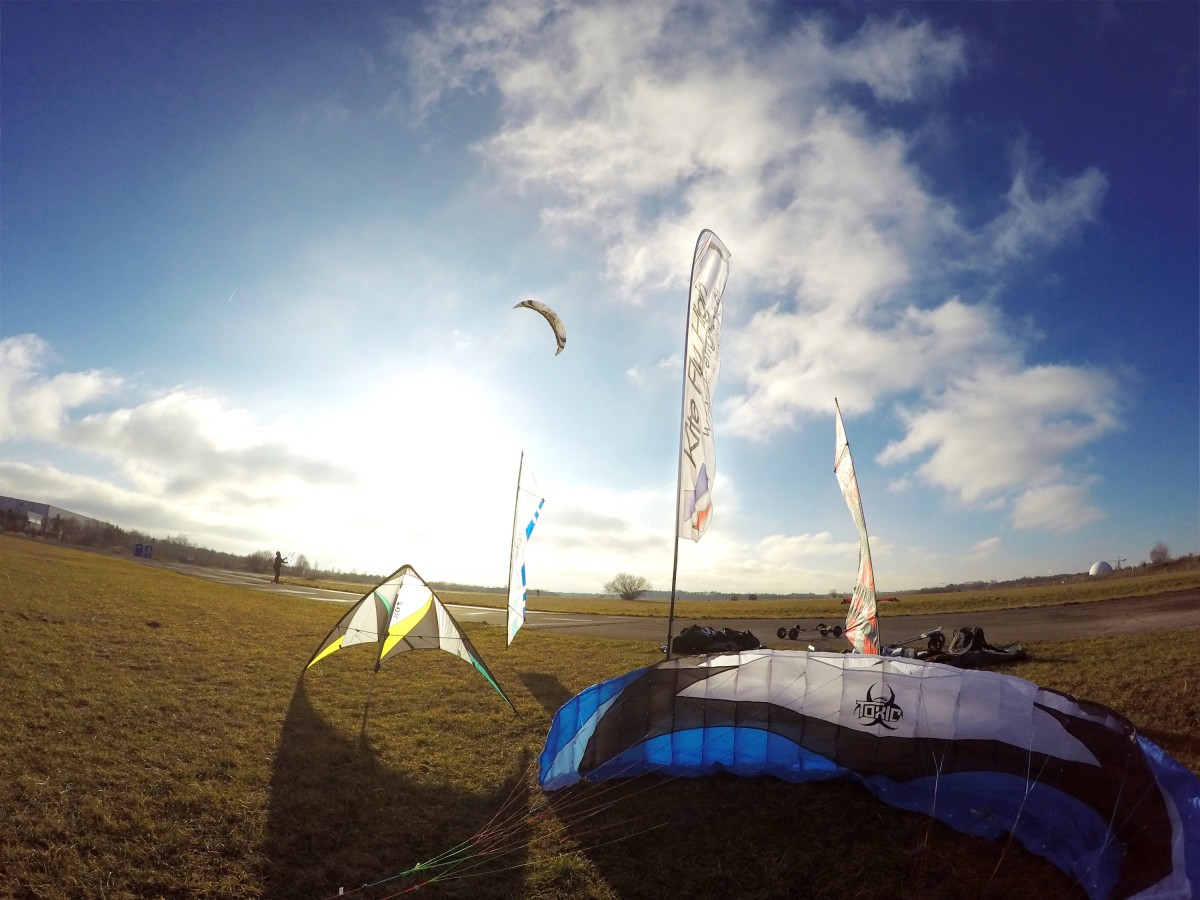 Kite Fly High in Neubiberg beim Landkiten - was für ein traumhaftes Wetter!