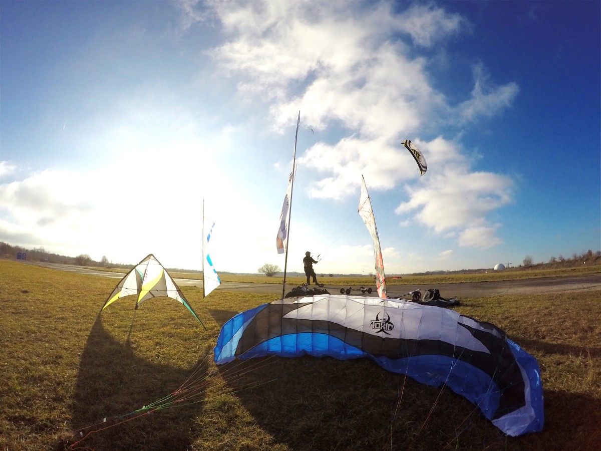 Kite Fly High in Neubiberg beim Landkiten - was für ein traumhaftes Wetter!