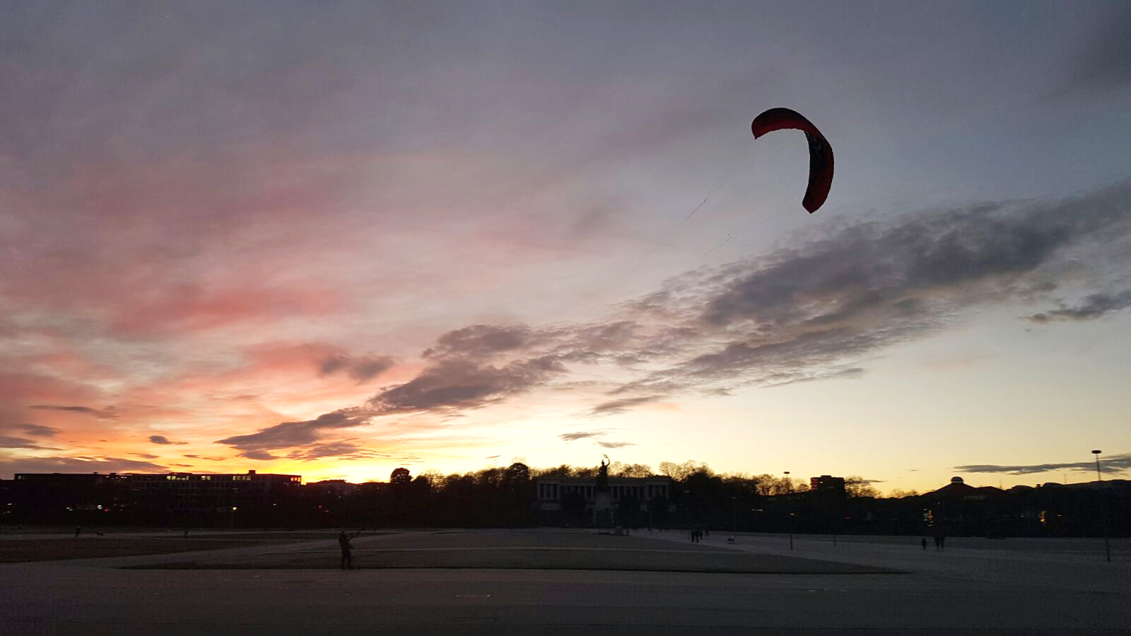 Was für ein Sonnenuntergang gestern beim Landkiten auf der Theresienwiese in München