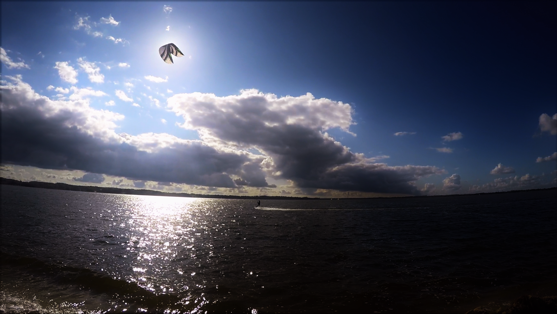 Kitesurfen Schlei Speed 4 Lotus als Sonne