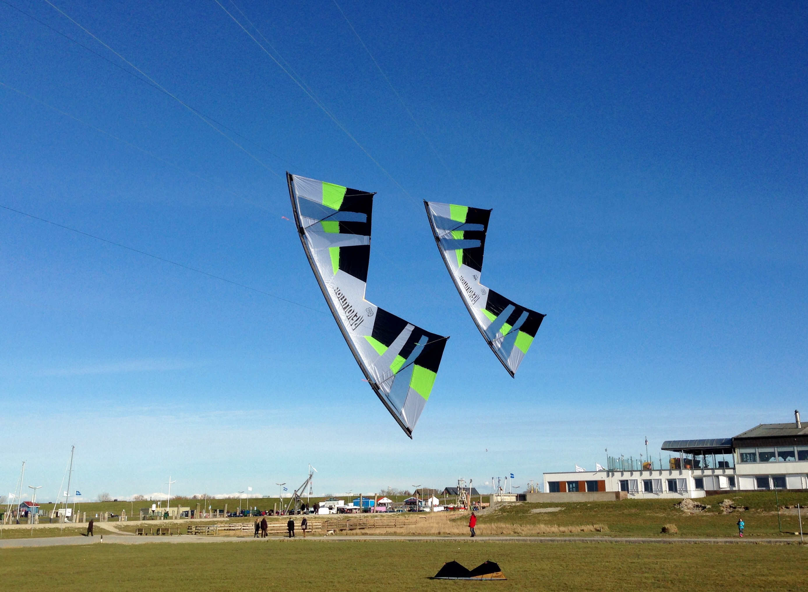 Revolution mid und vendet an der Nordsee geflogen von Stephan und Markus