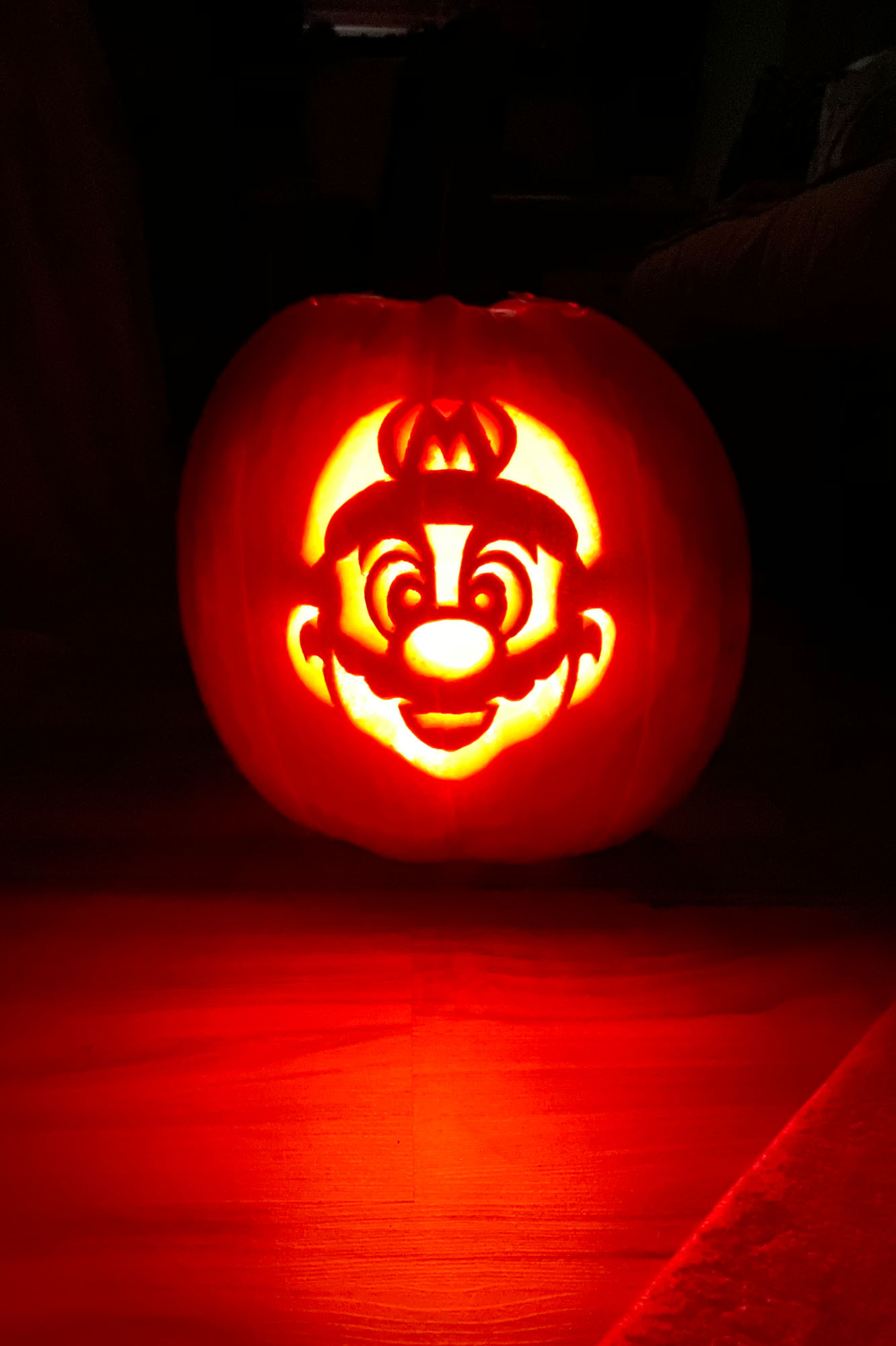 Halloween Kürbis 2020 "Mario"