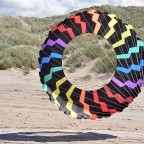 Bol in Regenbogenfarben