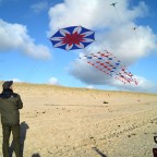 Achteck - Flugversuche mit einem breiten Schwanz