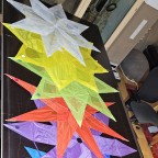 aus der winterlichen Drachenwerkstatt - es entstehen gerade ein paar Faltsterne